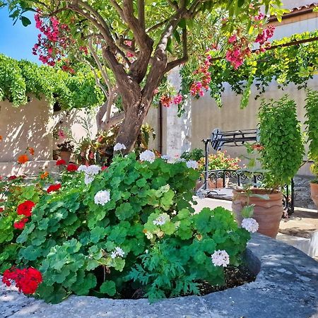 4 Seasons Suites Paradise Near Athens Airport 2 Markopoulo Mesogaias Exterior photo